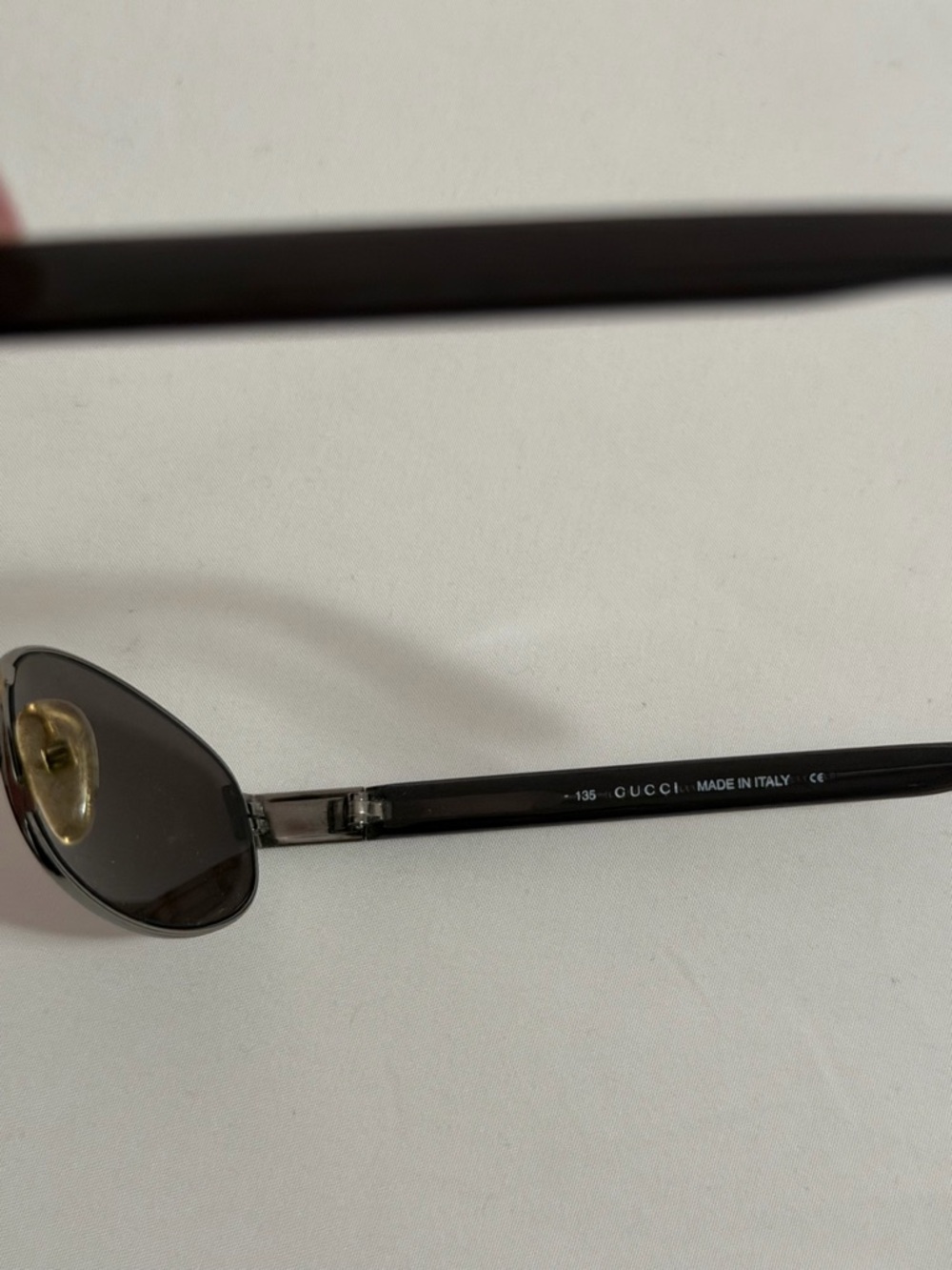 Vintage Gucci Women’s Oval Black Lens Metal Sunglasses - Picture 9 of 10